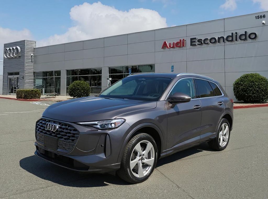 2025 Audi New Q5 Premium Plus's photo