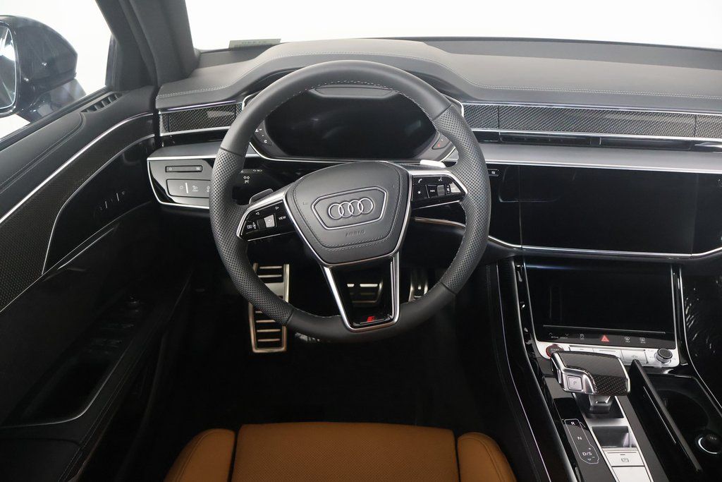 2025 Audi S8 4.0T photo 3