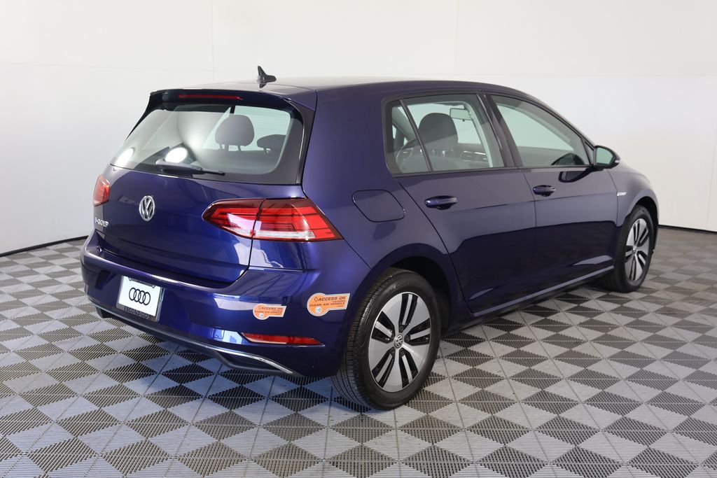 2019 Volkswagen e-Golf SE photo 4