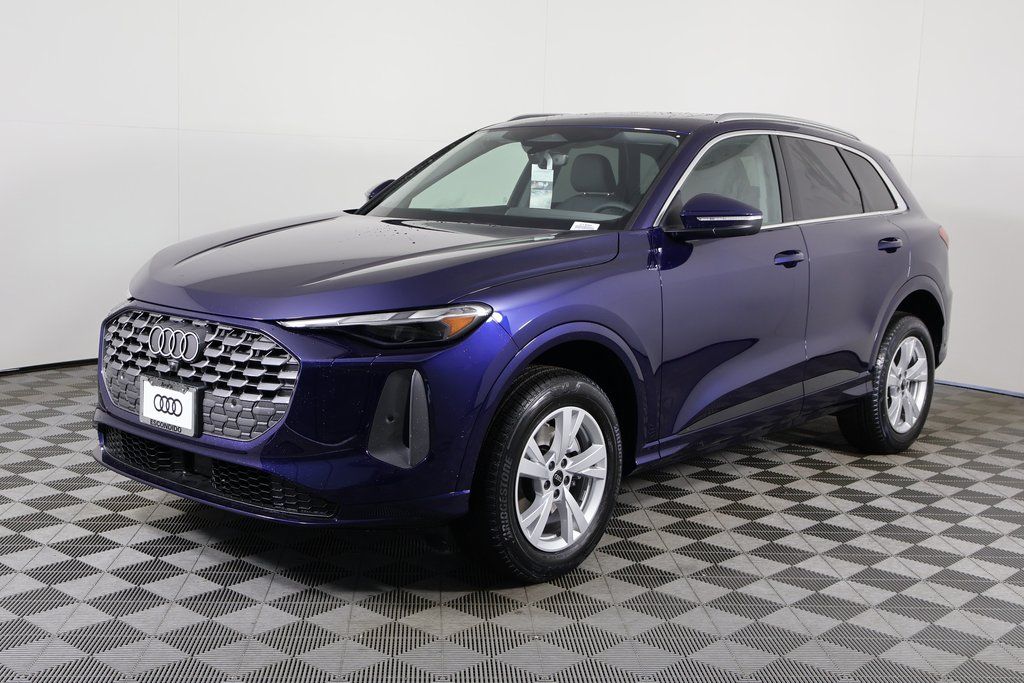 2025 Audi New Q5 Premium's photo