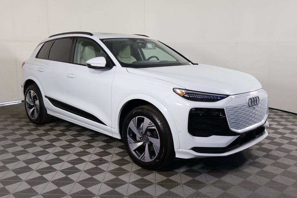 2025 Audi Q6 E-tron Premium Plus photo 2