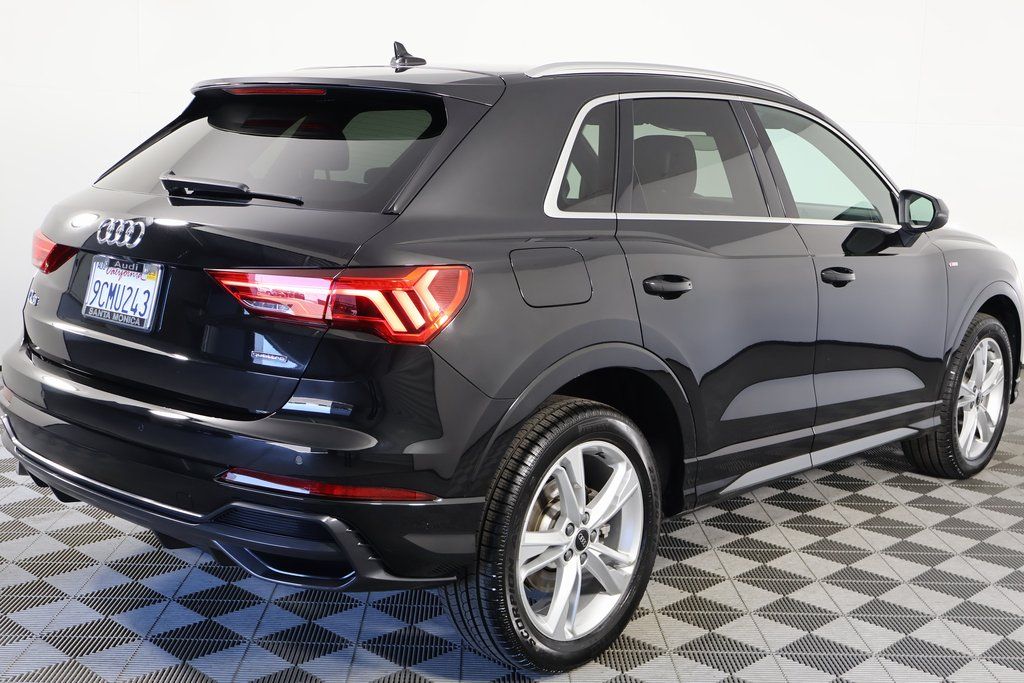 2022 Audi Q3 Premium photo 4