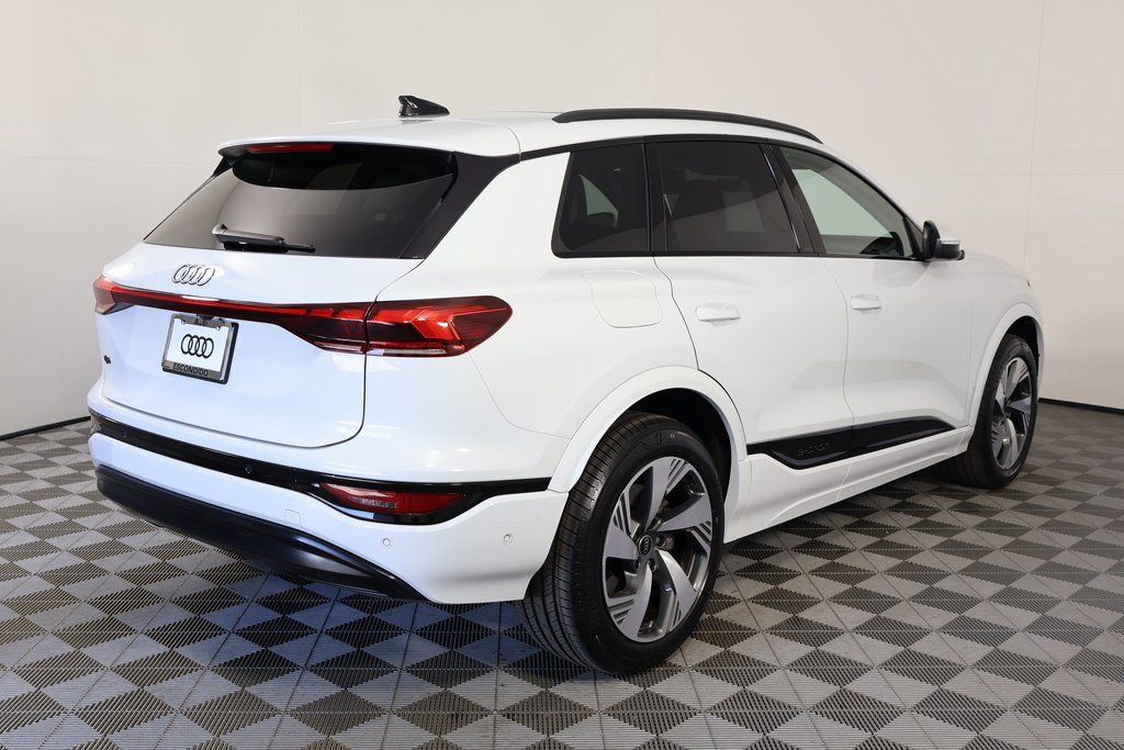 2025 Audi Q6 E-tron Premium Plus photo 4