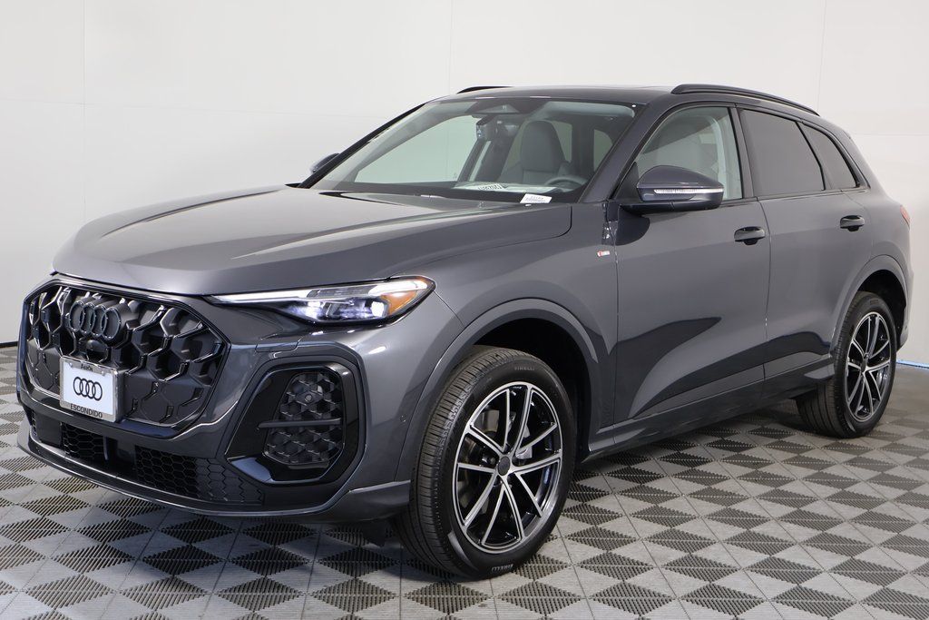 2026 Audi Q5 Premium Plus quattro's photo
