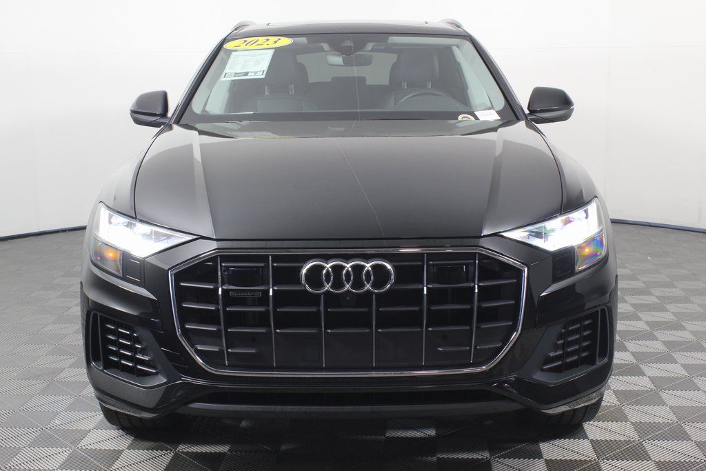 2023 Audi Q8 55 Premium Plus photo 2