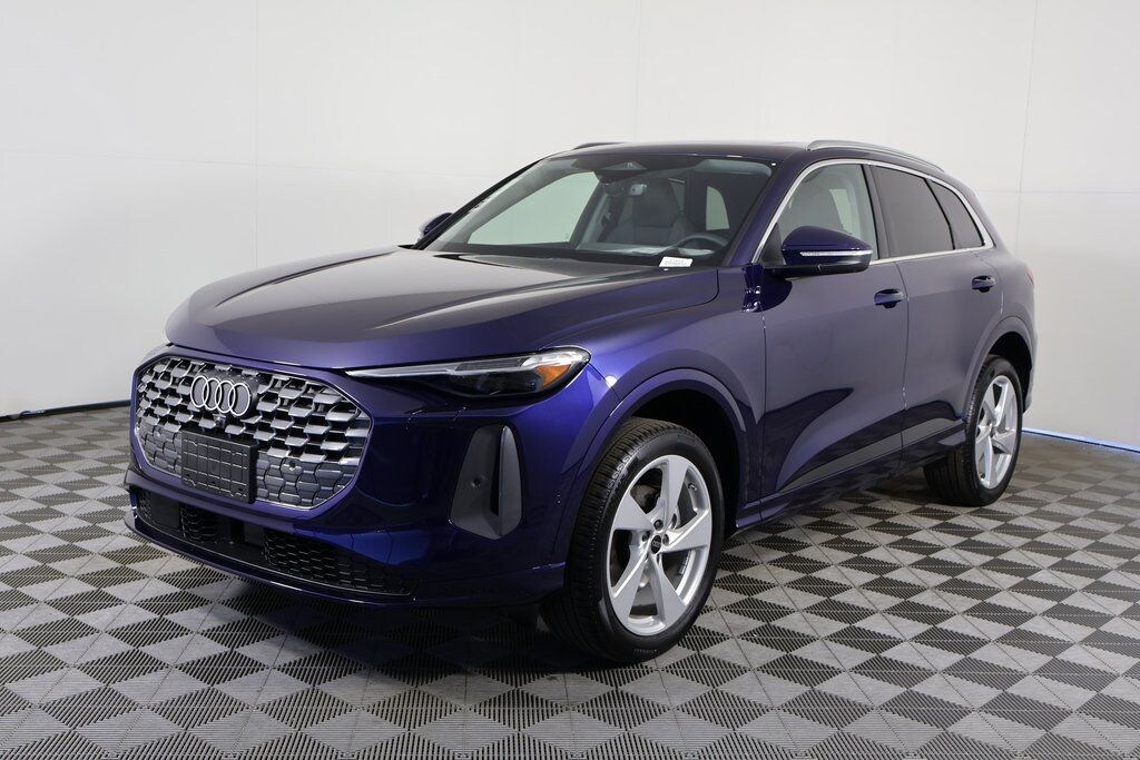 New 2025 Audi Q5 2.0T Premium SUV