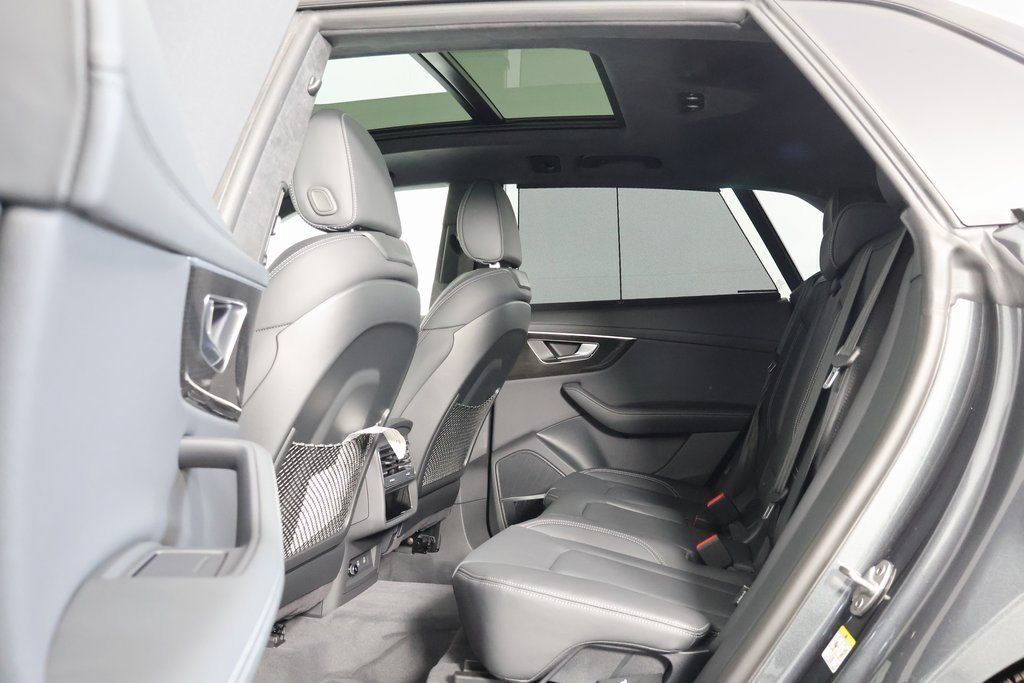 2026 Audi Q8 Prestige - Photo 6