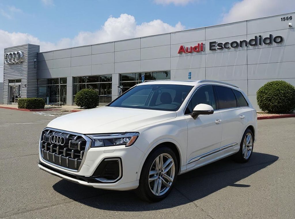 2025 Audi Q7 Premium Plus's photo