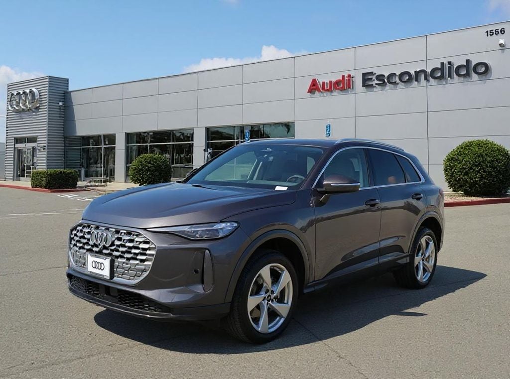 2025 Audi New Q5 Premium Plus's photo