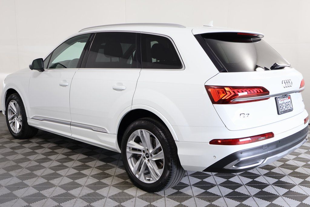 2021 Audi Q7 45 Premium Plus photo 6