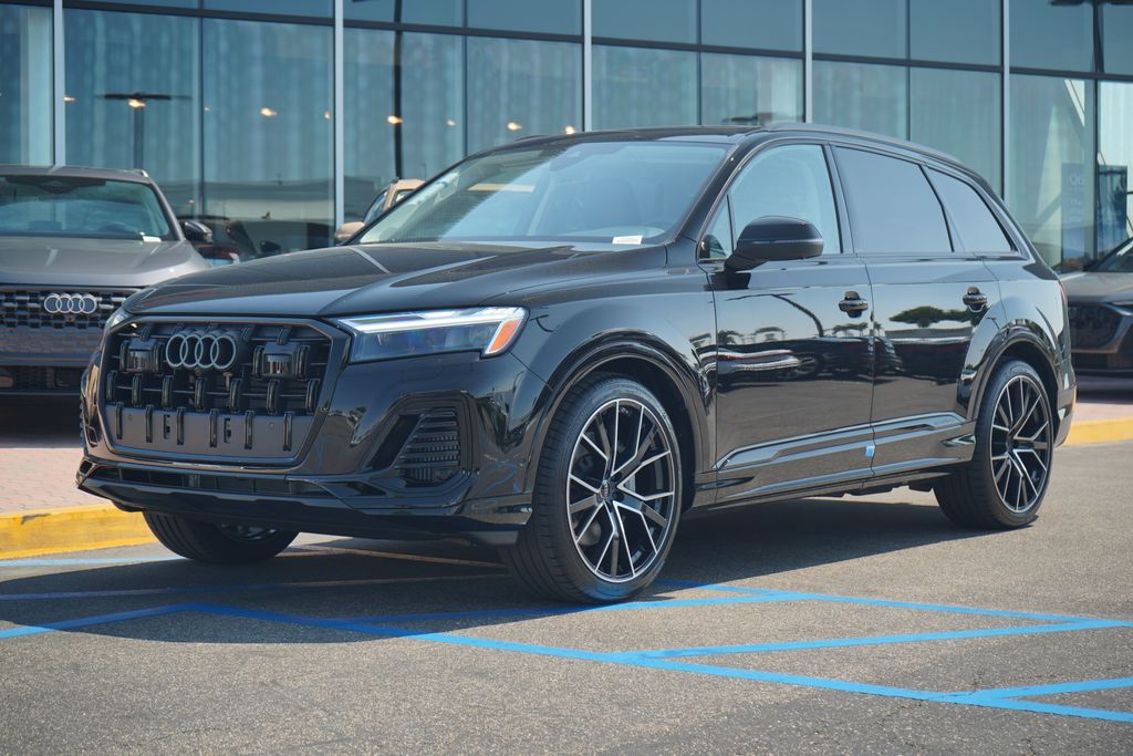 2025 Audi Q7 Premium Plus's photo