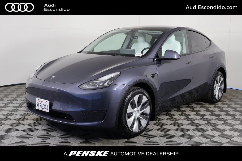 2023 Tesla Model Y Long Range's photo