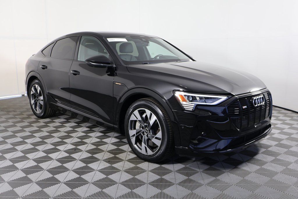 2023 Audi e-tron Sportback S line Premium photo 2
