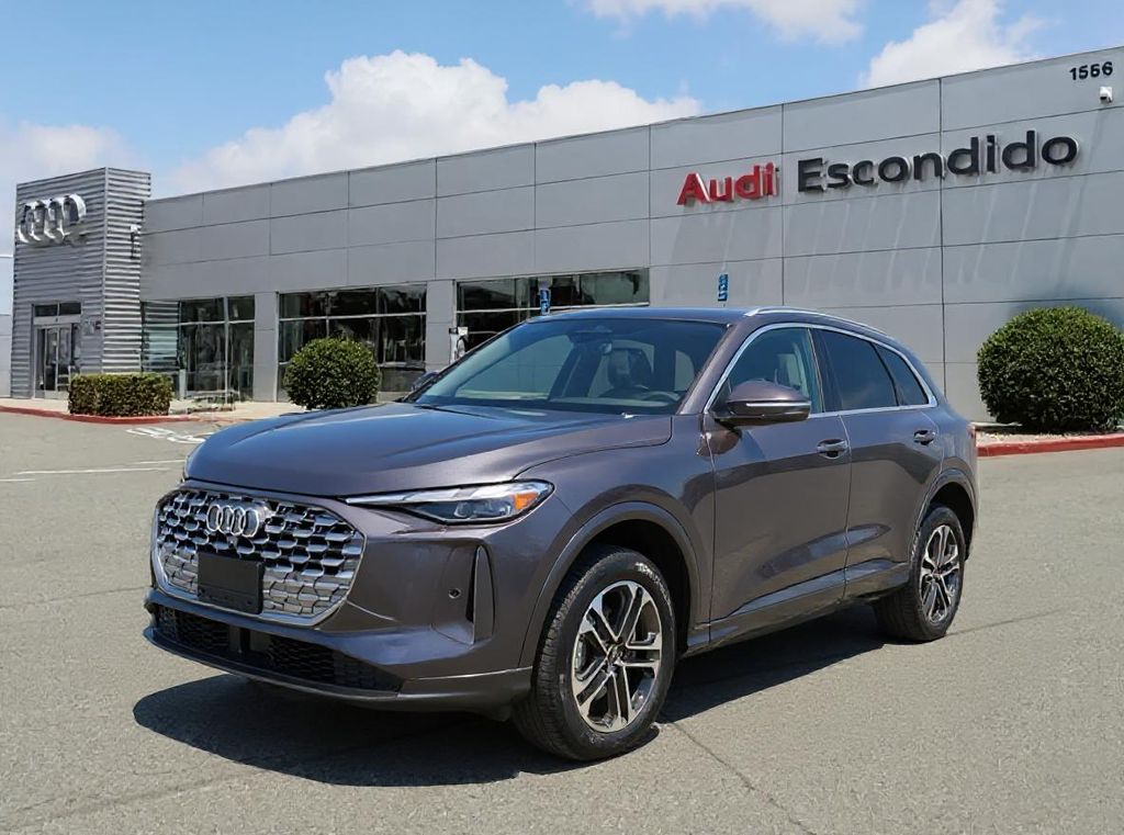 2025 Audi New Q5 Premium's photo