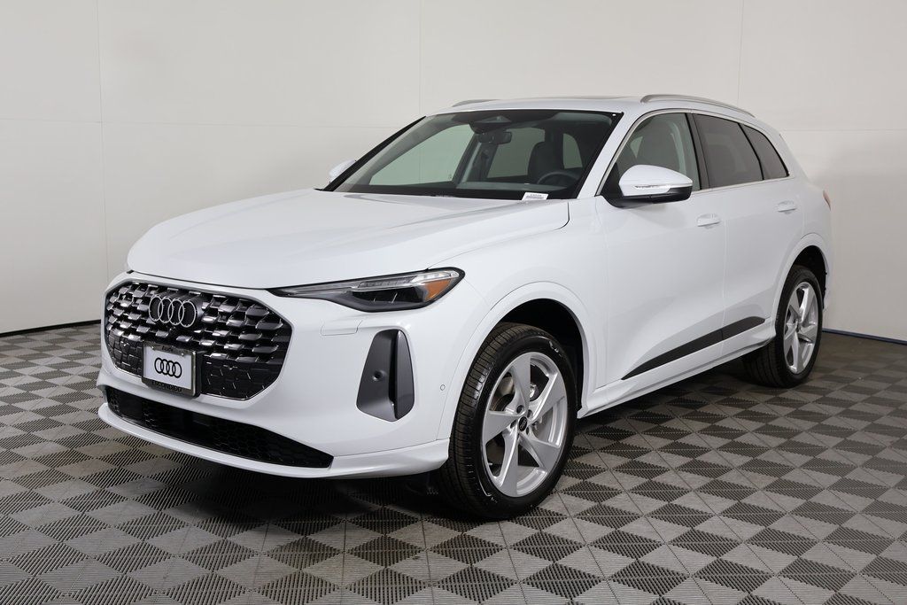 2025 Audi New Q5 Premium Plus's photo