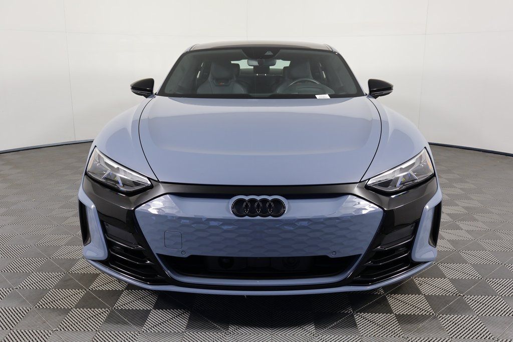 2023 Audi RS e-tron GT Base photo 2