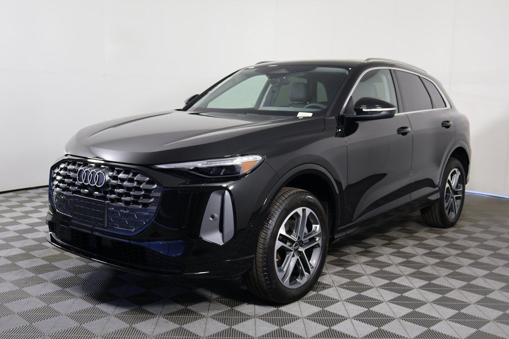 2025 Audi New Q5 Premium Plus's photo