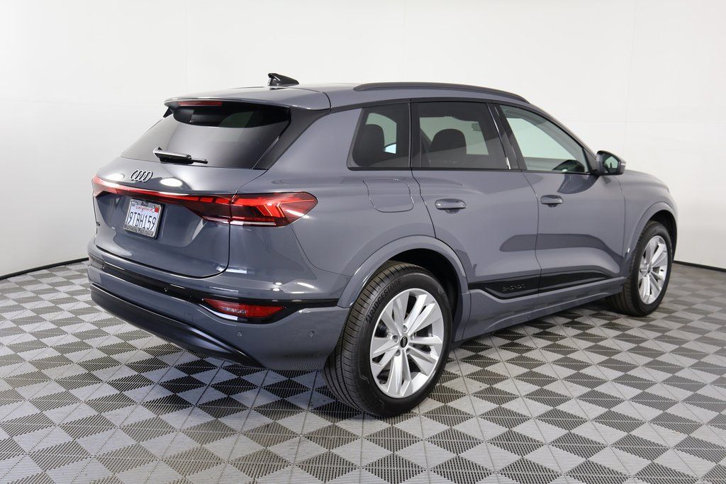 2025 Audi Q6 E-tron Premium photo 4
