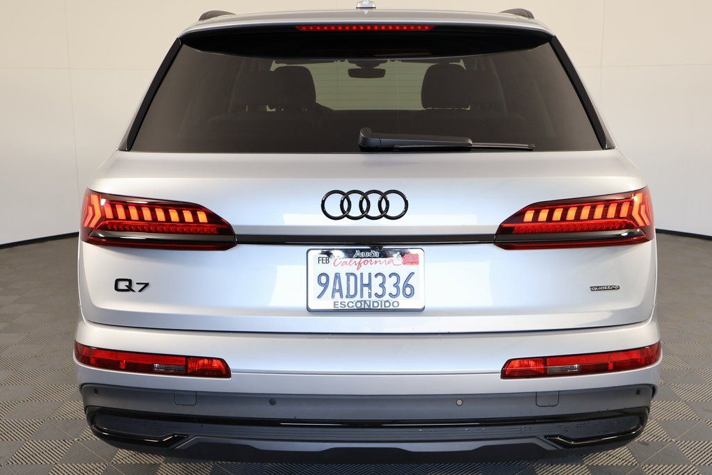 2022 Audi Q7 45 Premium Plus photo 5