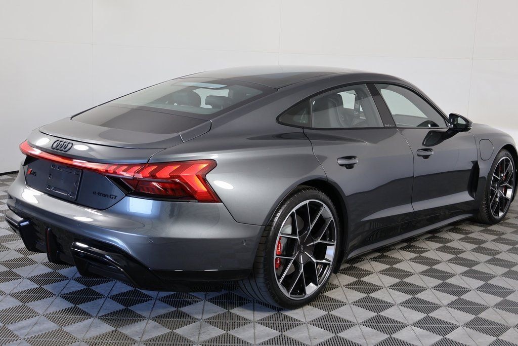 New 2026 Audi RS e-tron GT Performance Performance Sedan
