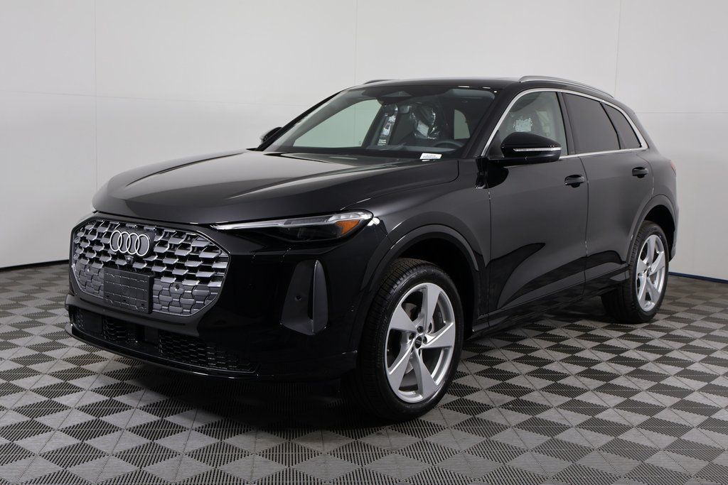 2025 Audi New Q5 Premium Plus's photo