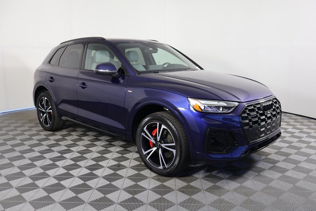 2025 Audi Q5 45 S line Premium Plus photo 3