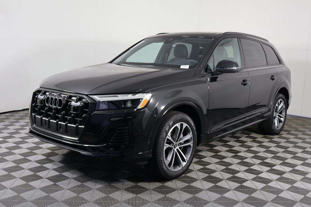2026 Audi Q7 Premium's photo