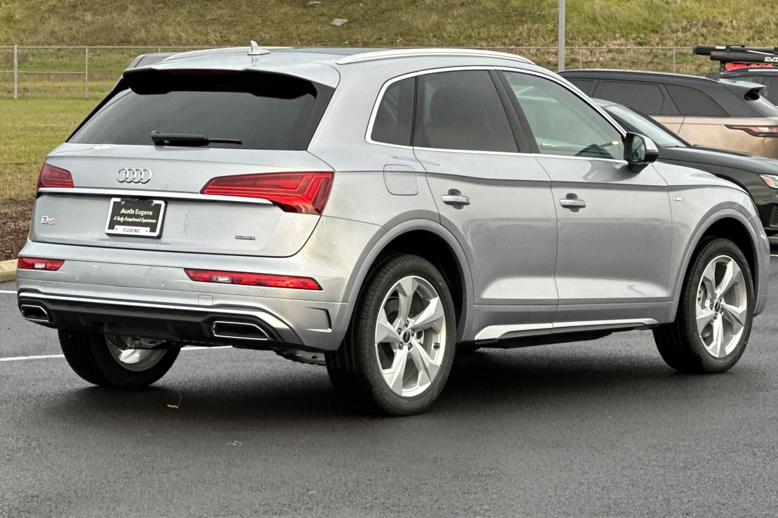 2025 Audi Q5 45 S line Premium Plus photo 3