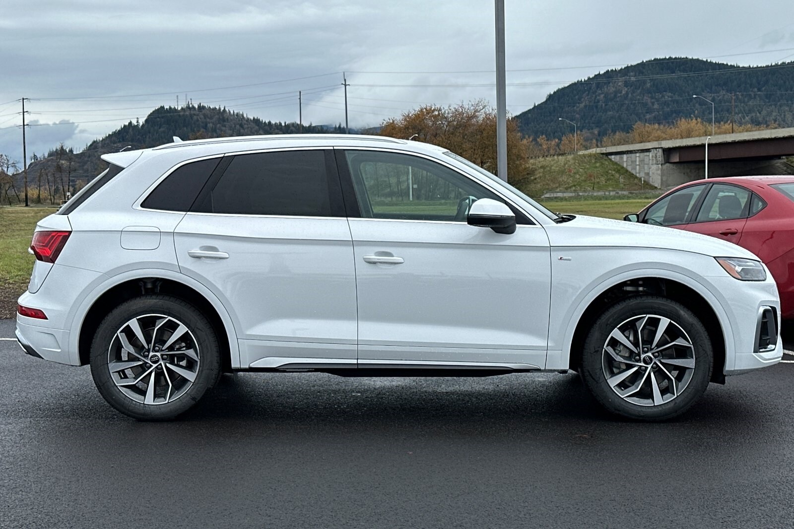 2025 Audi Q5 45 S line Premium photo 2