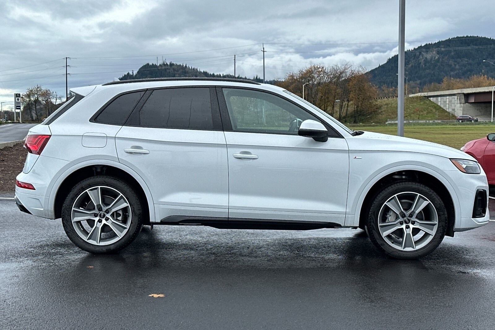 2025 Audi Q5 45 S line Premium photo 2