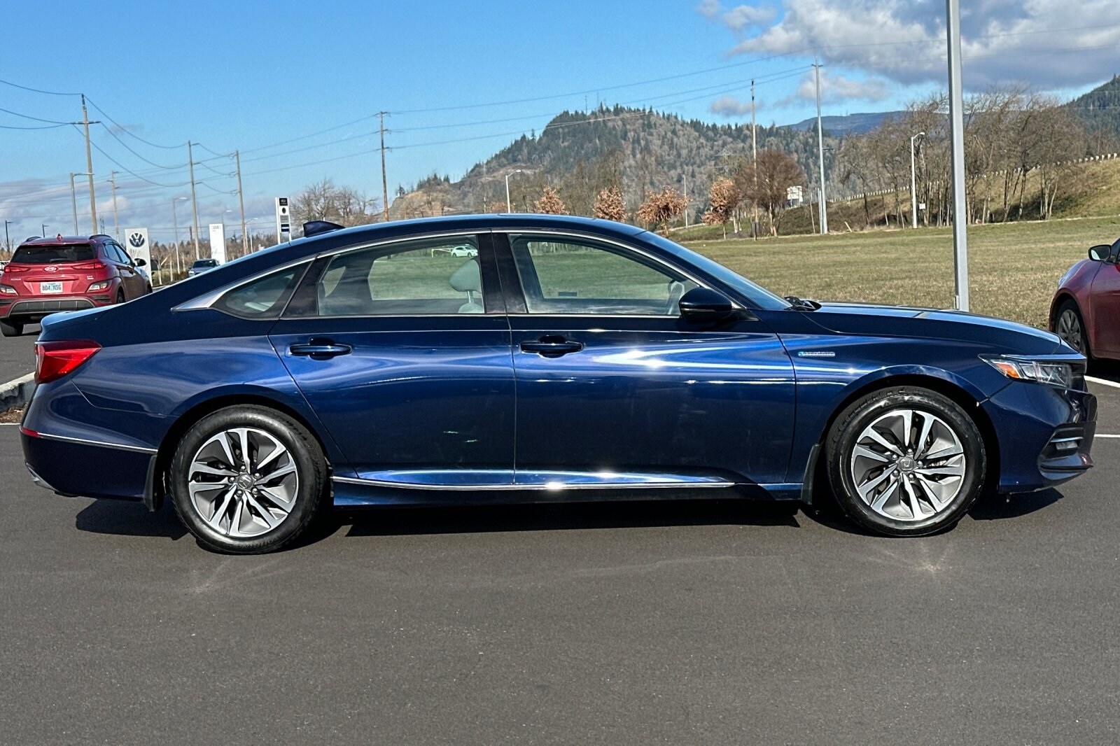 2018 Honda Accord Hybrid EX-L photo 2
