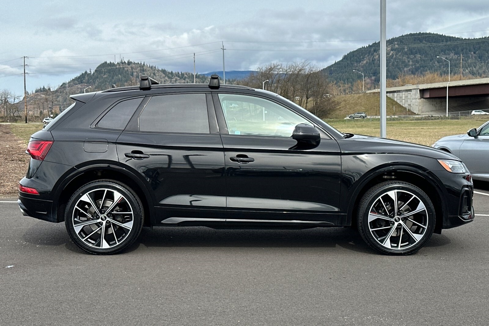 2024 Audi SQ5 Premium Plus photo 2