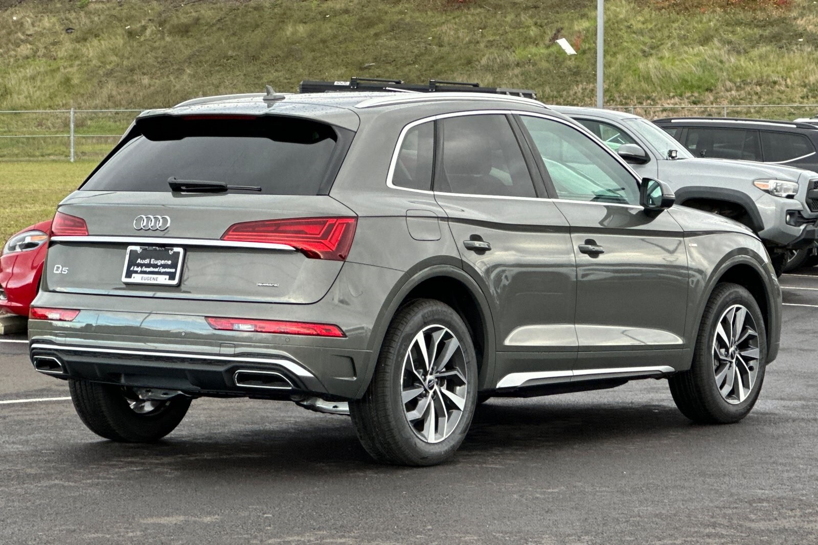 2025 Audi Q5 45 S line Premium photo 3