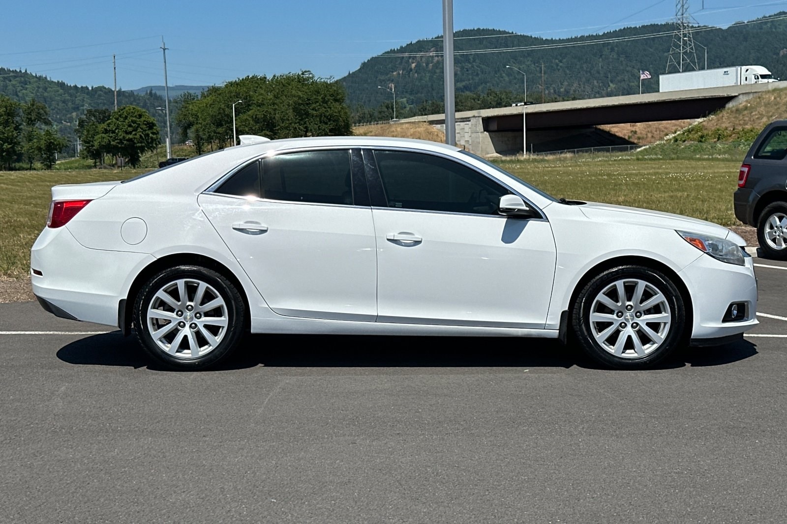 Used 2015 Chevrolet Malibu 2LT with VIN 1G11D5SL1FU150965 for sale in Eugene, OR