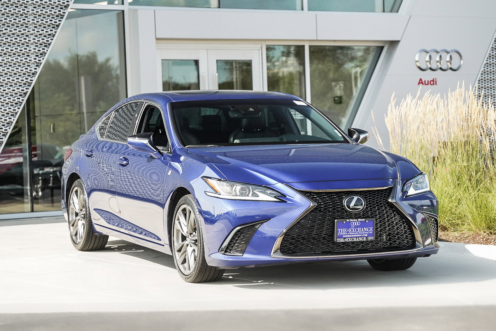 Used 2020 Lexus ES F SPORT with VIN 58AGZ1B1XLU079016 for sale in Saint Charles, IL