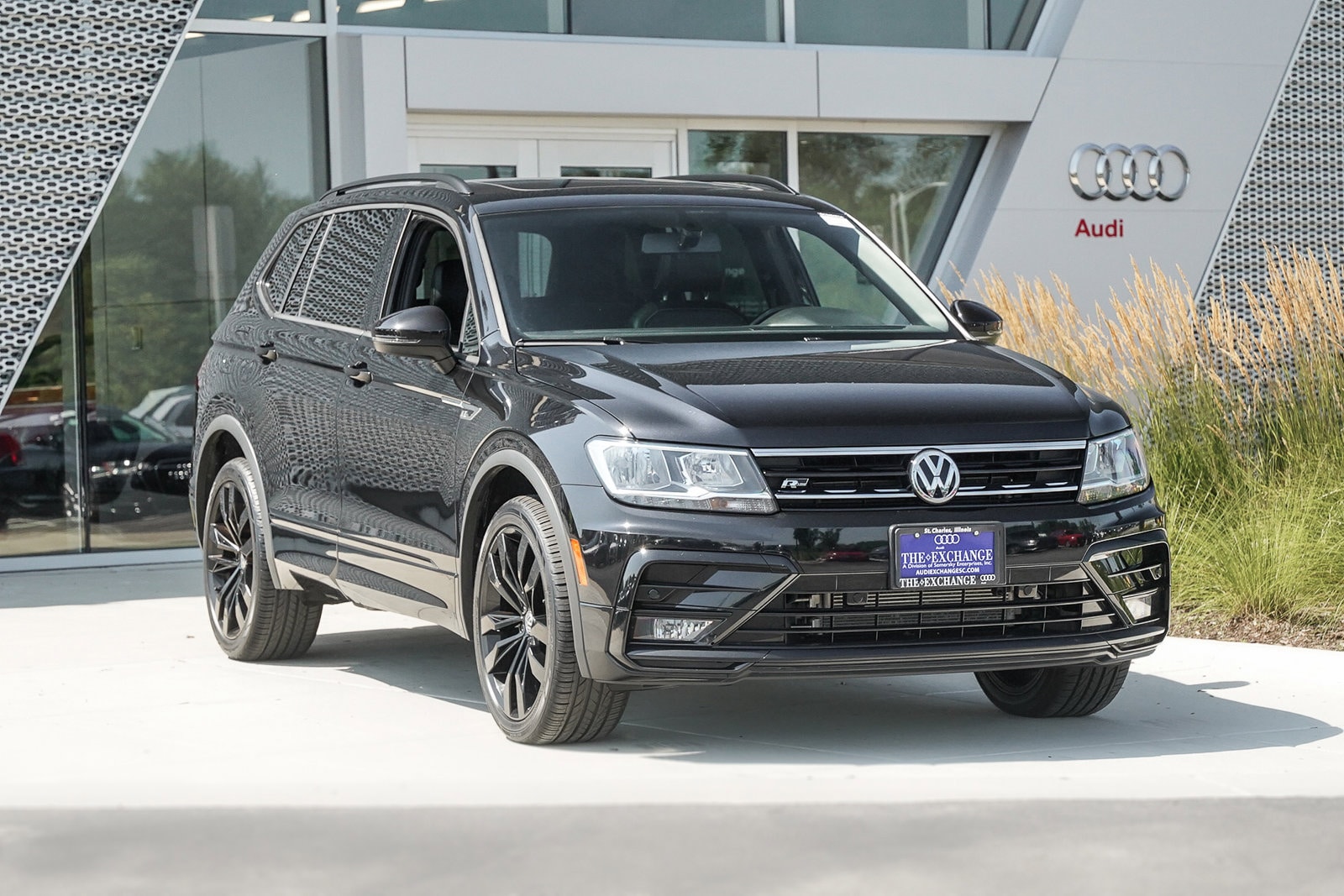 Used 2021 Volkswagen Tiguan SE R-LINE BLACK with VIN 3VV2B7AX5MM081492 for sale in Saint Charles, IL