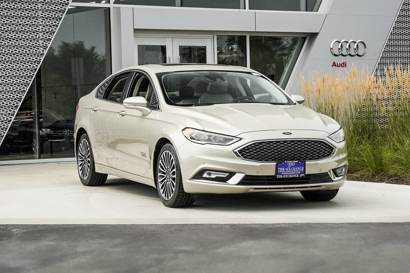 Used 2018 Ford Fusion Energi Platinum with VIN 3FA6P0SU1JR110794 for sale in Saint Charles, IL