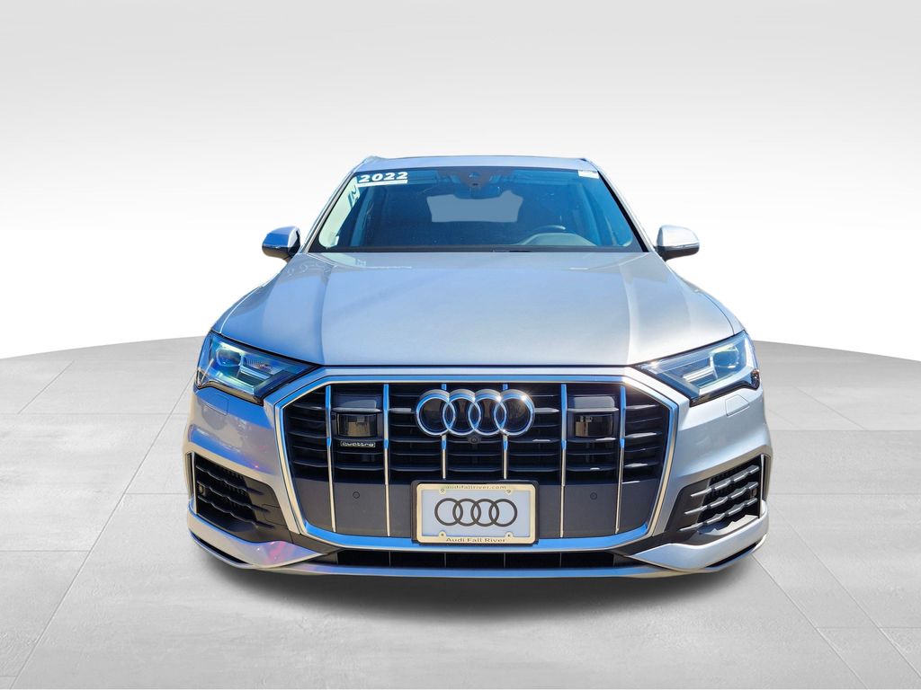 2022 Audi Q7 55 Premium Plus photo 2