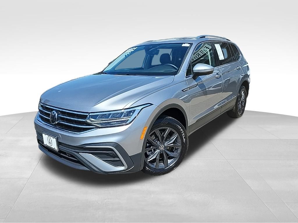 2024 Volkswagen Tiguan SE Wolfsburg Edition photo 2