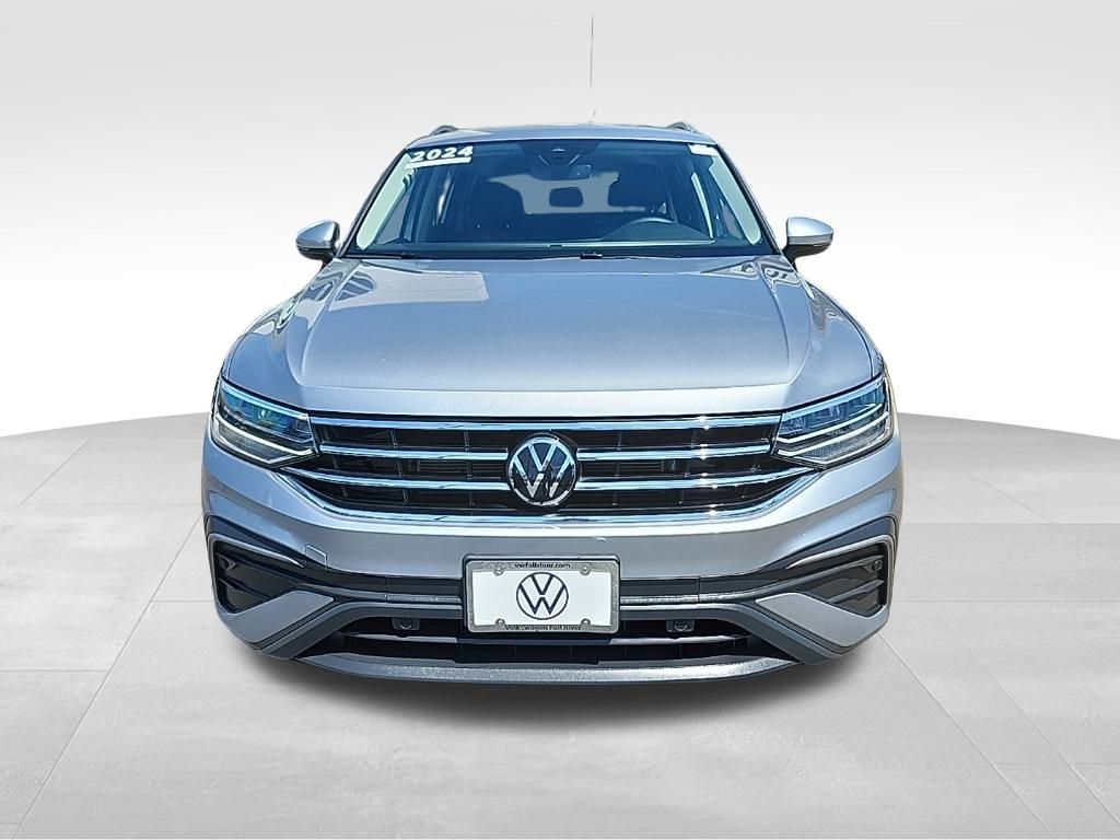 2024 Volkswagen Tiguan SE Wolfsburg Edition photo 4