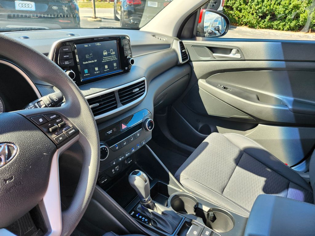 2021 Hyundai Tucson Value photo 4
