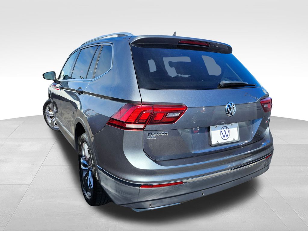 2018 Volkswagen Tiguan SEL Premium photo 2
