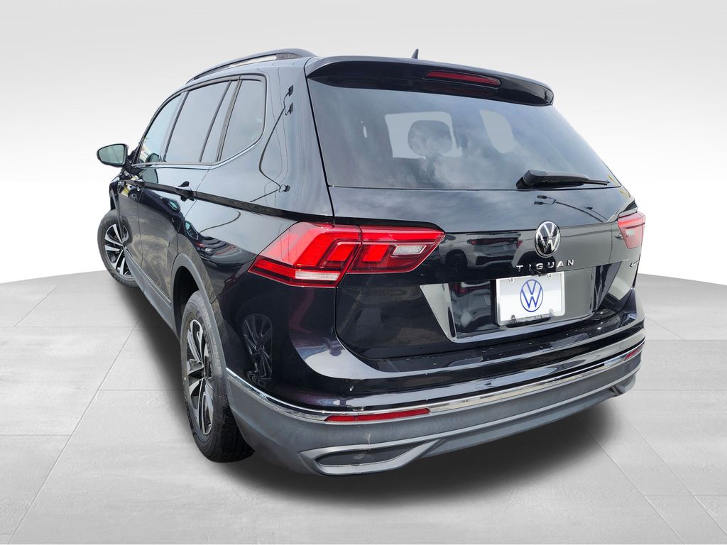 2022 Volkswagen Tiguan S photo 3