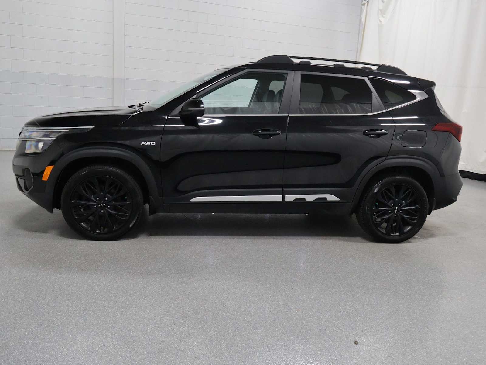 Thumbnail: 2022 Kia Seltos - 2