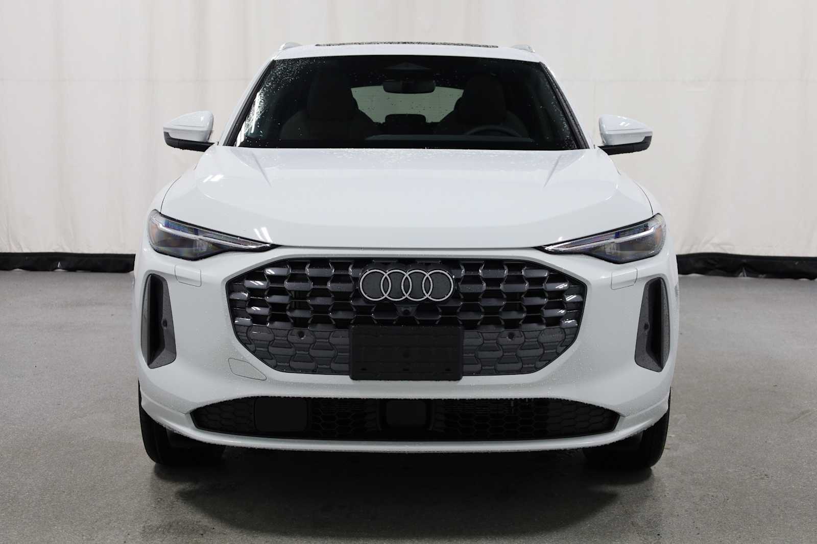 Thumbnail: 2025 Audi Q5 - 14