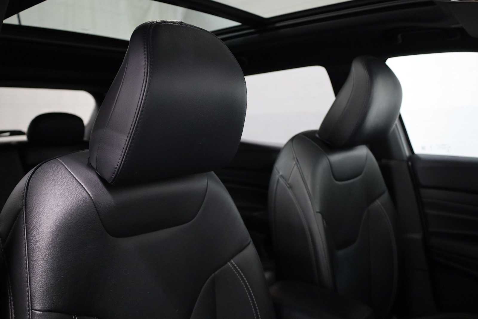 Thumbnail: 2023 Jeep Compass - 21