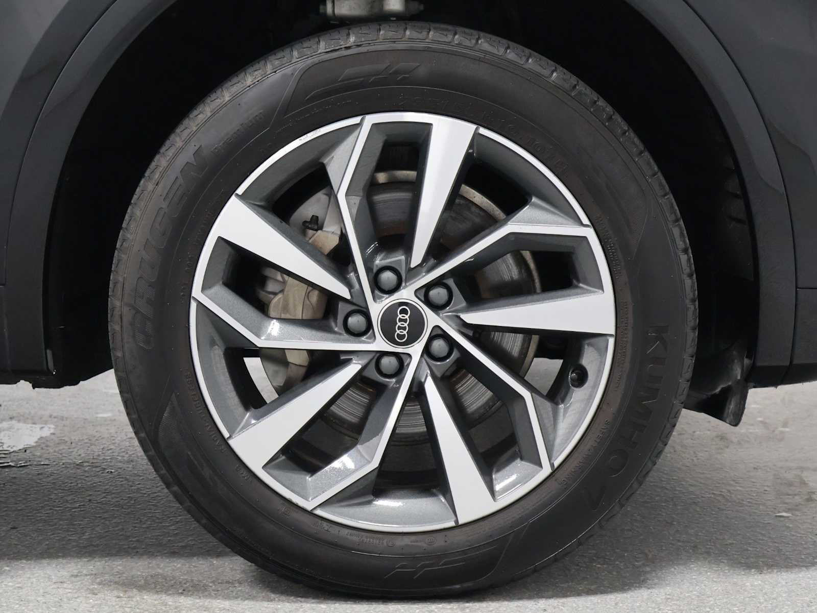 Thumbnail: 2023 Audi Q5 - 12