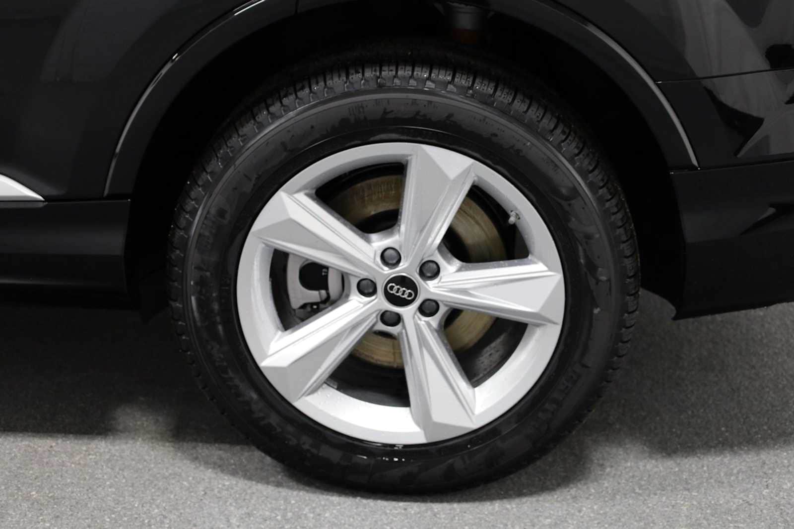 Thumbnail: 2026 Audi Q7 - 37