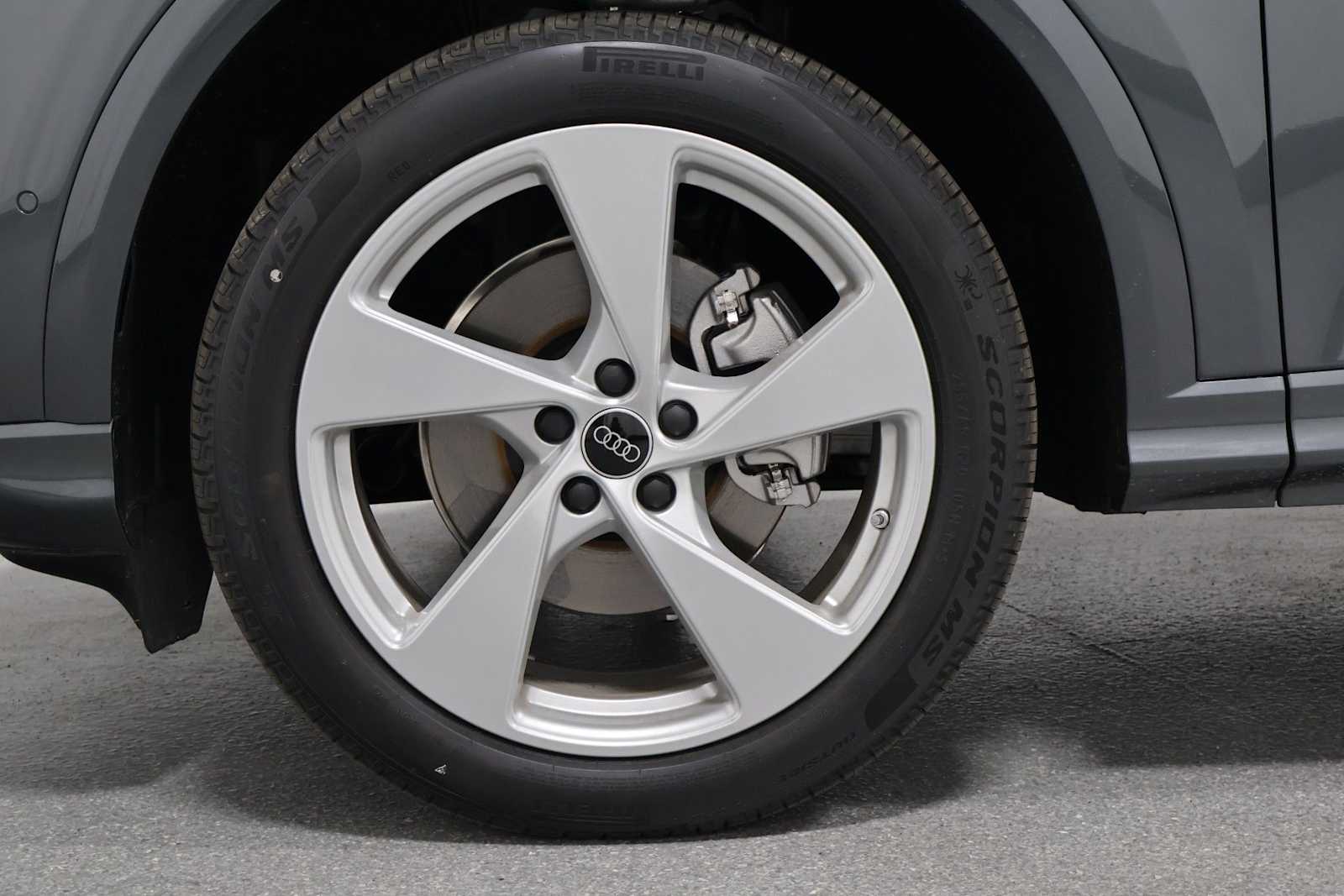 Thumbnail: 2026 Audi Q5 - 38