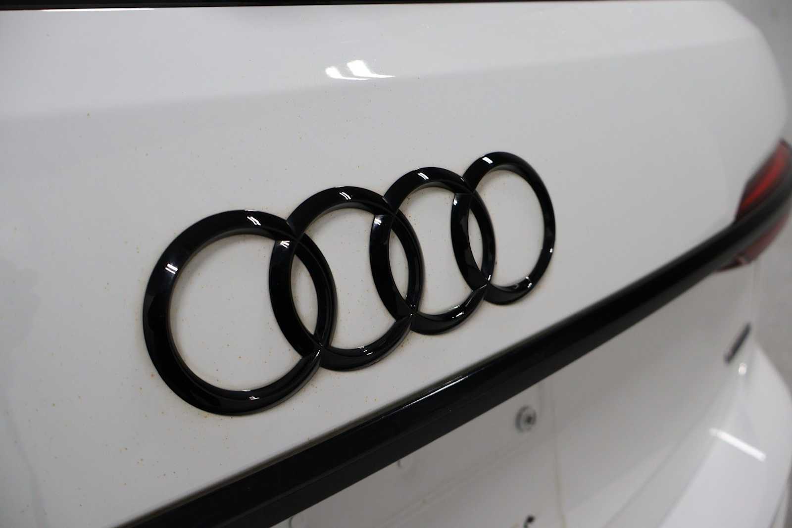 Thumbnail: 2024 Audi A6 - 8